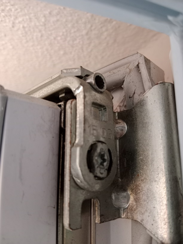 Výměna kování & komponentů oken